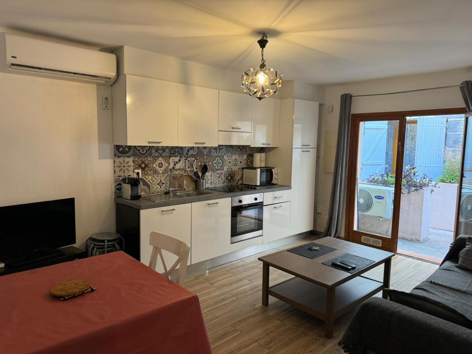 Cosy Poullan, 2-Bedroom Apartment, 200 M From The Beach ニース エクステリア 写真