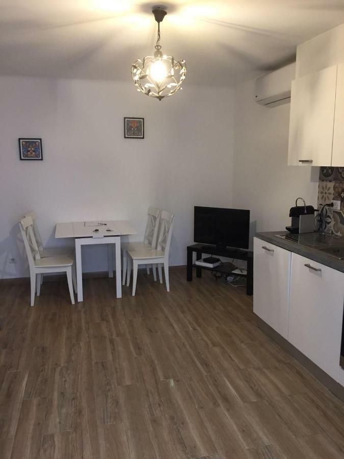 Cosy Poullan, 2-Bedroom Apartment, 200 M From The Beach ニース エクステリア 写真
